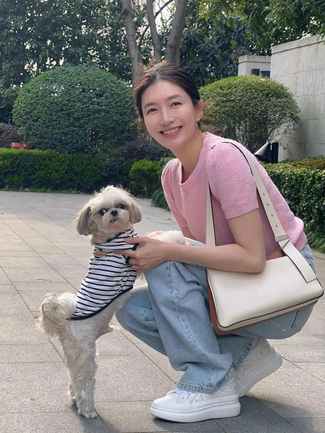 极品美女明星江疏影
身材保持的真好