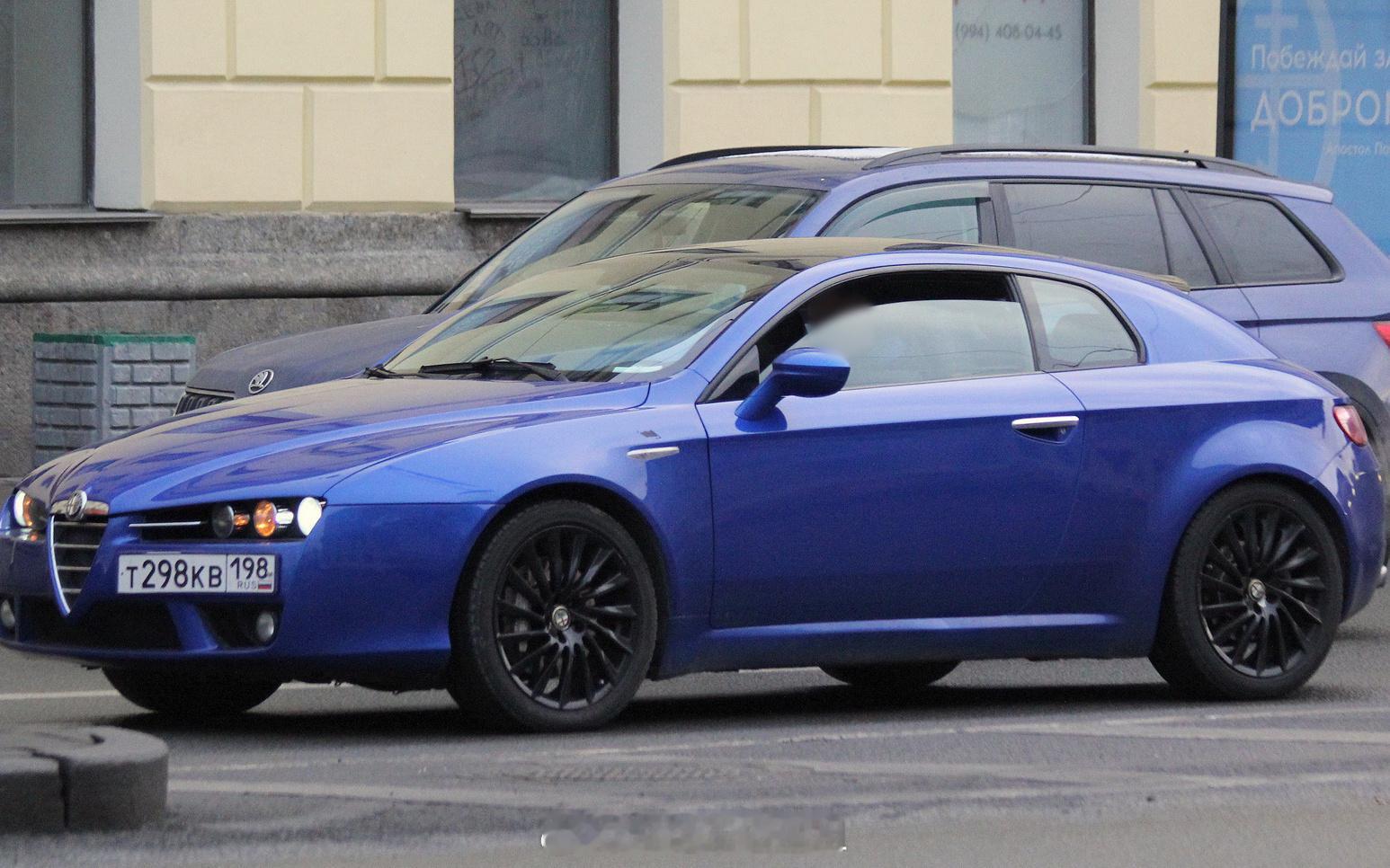 Alfa Romeo Brera / Audi 80 / BMW iXDodge