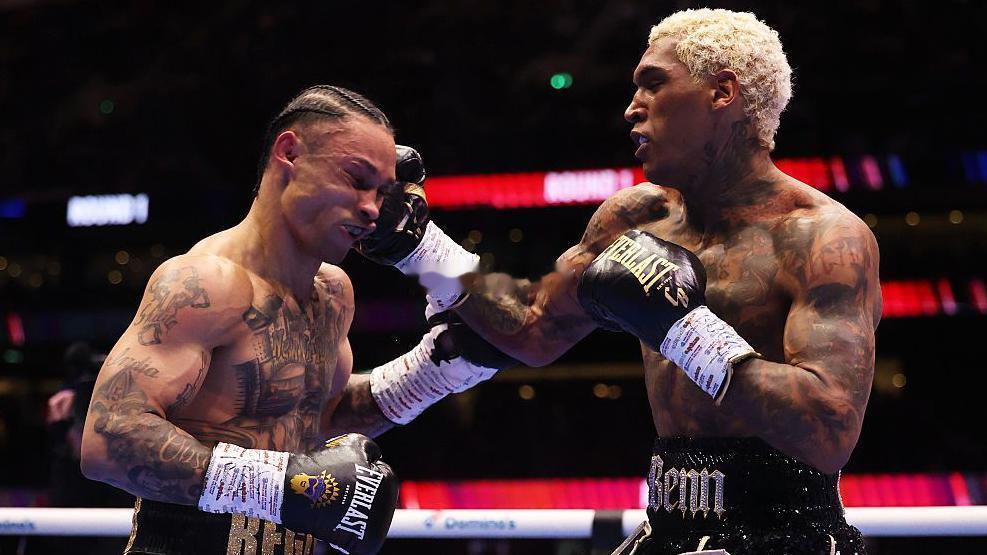 拳坛速递 雷吉斯-普罗格雷伊斯（Regis Prograis）表示：“关于我受伤