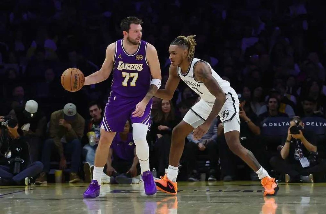 3月28日报道：NBA常规赛继续进行，洛杉矶湖人队（48胜26负）拿到连胜。东契