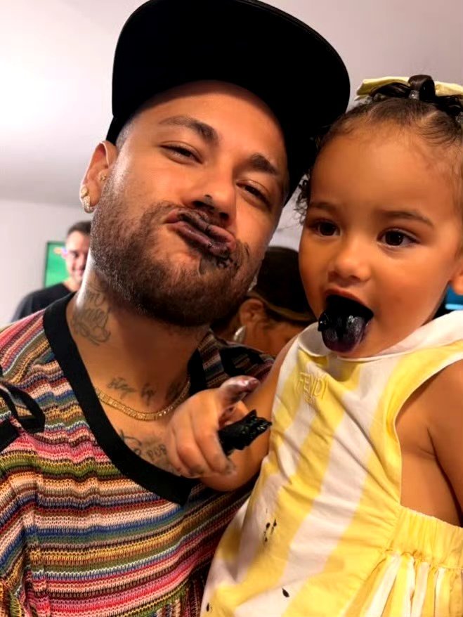 内马尔 父女情深义重