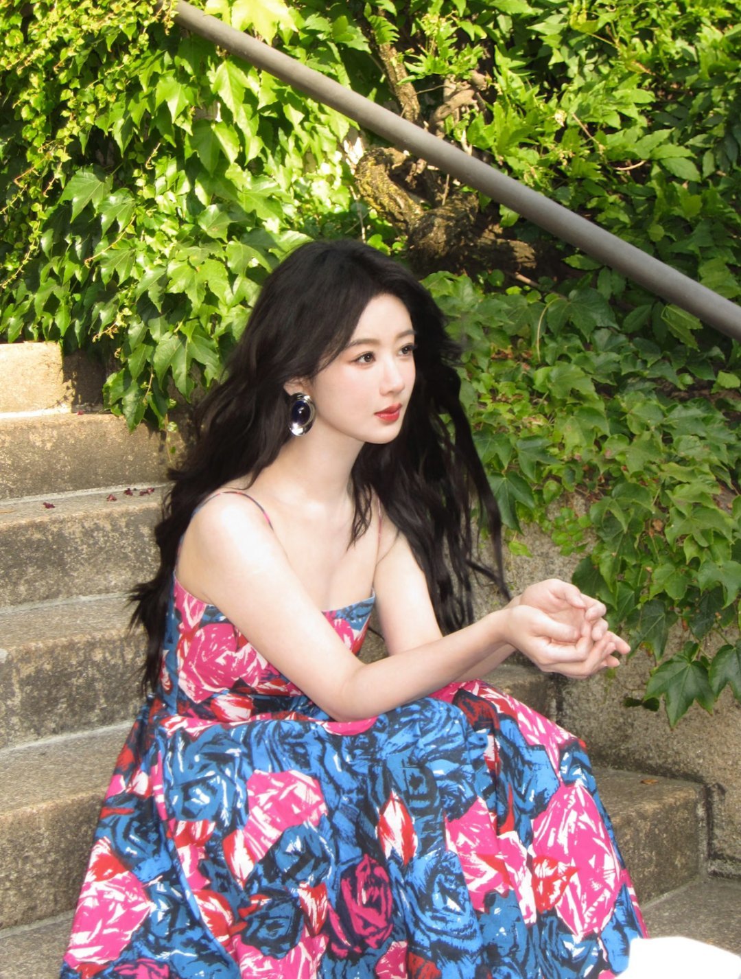 杨紫杨紫yz杨紫董竹君沉浸于此间的无尽遐想，书写专属甜蜜浪漫🥰