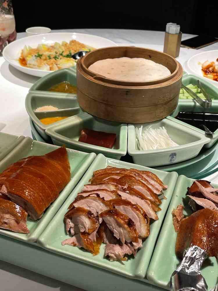 羲和雅苑烤鸭坊。