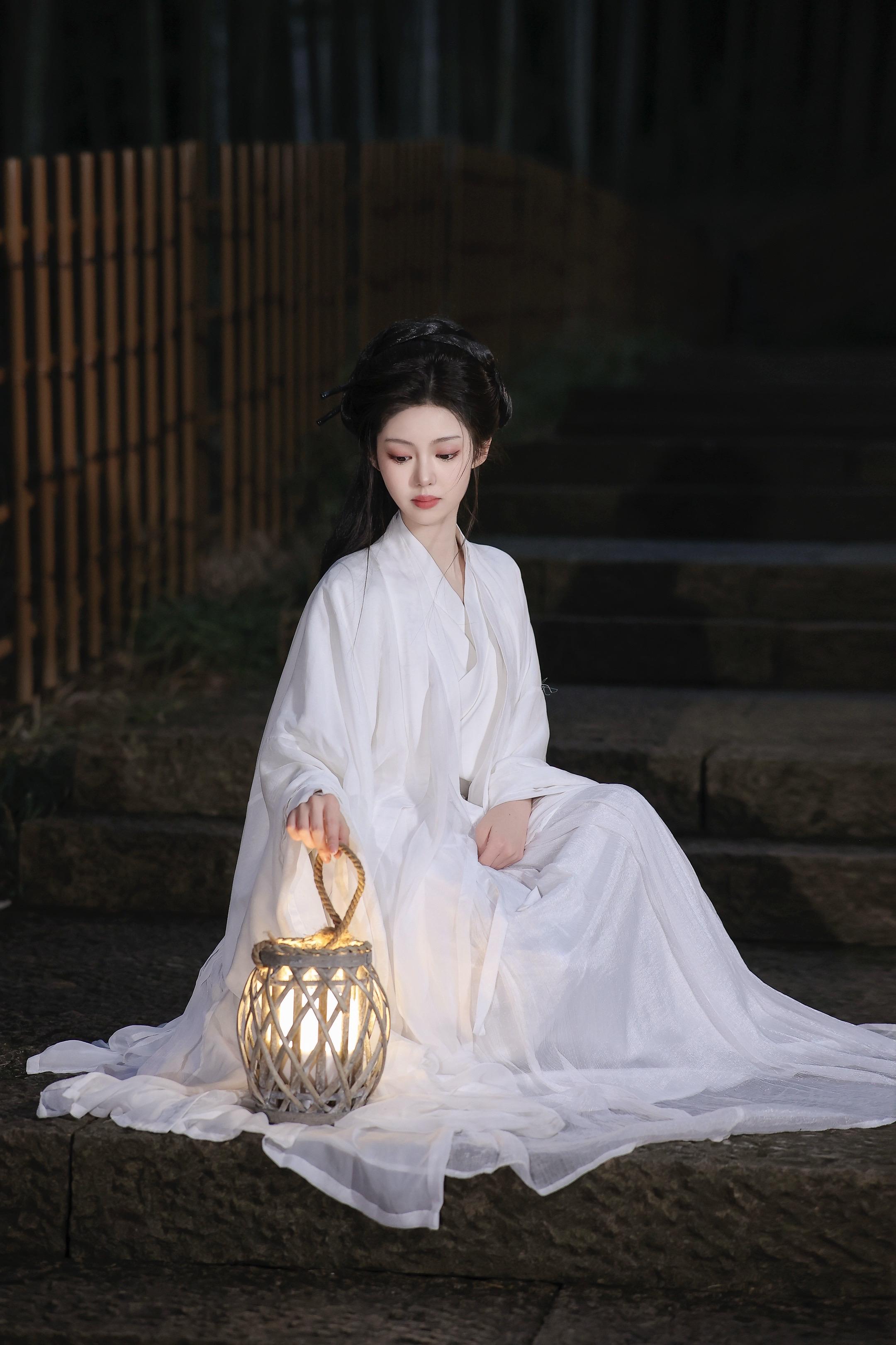 不思量，自难忘。