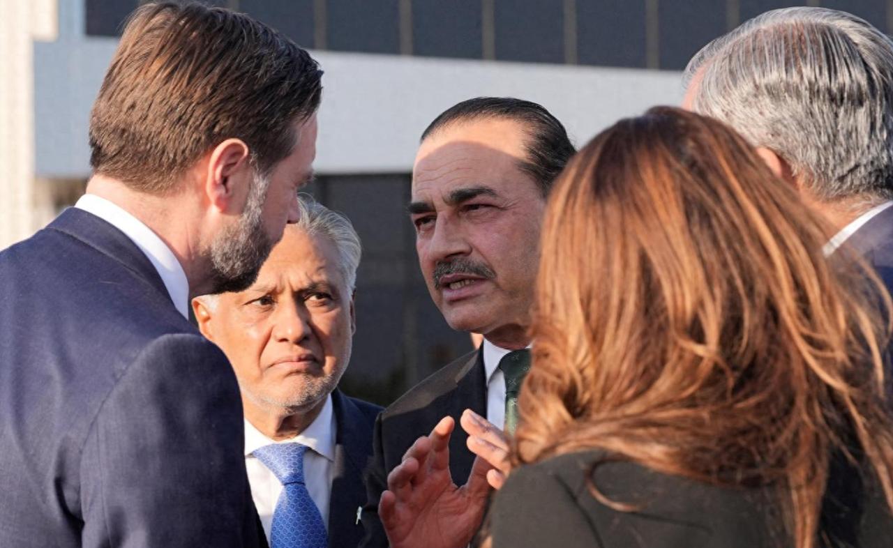 巴基斯坦总理三天连访三国，就为给伊朗谈判找靠山！

巴基斯坦政府周三宣布，总理穆