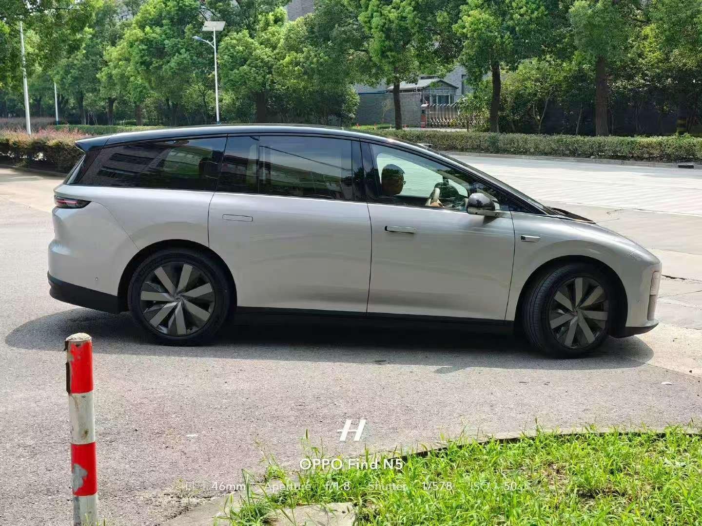 咱就说这倾角，一个滑铲把卡车铲起来很正常吧懂不懂1500+1500的含高强度钢量