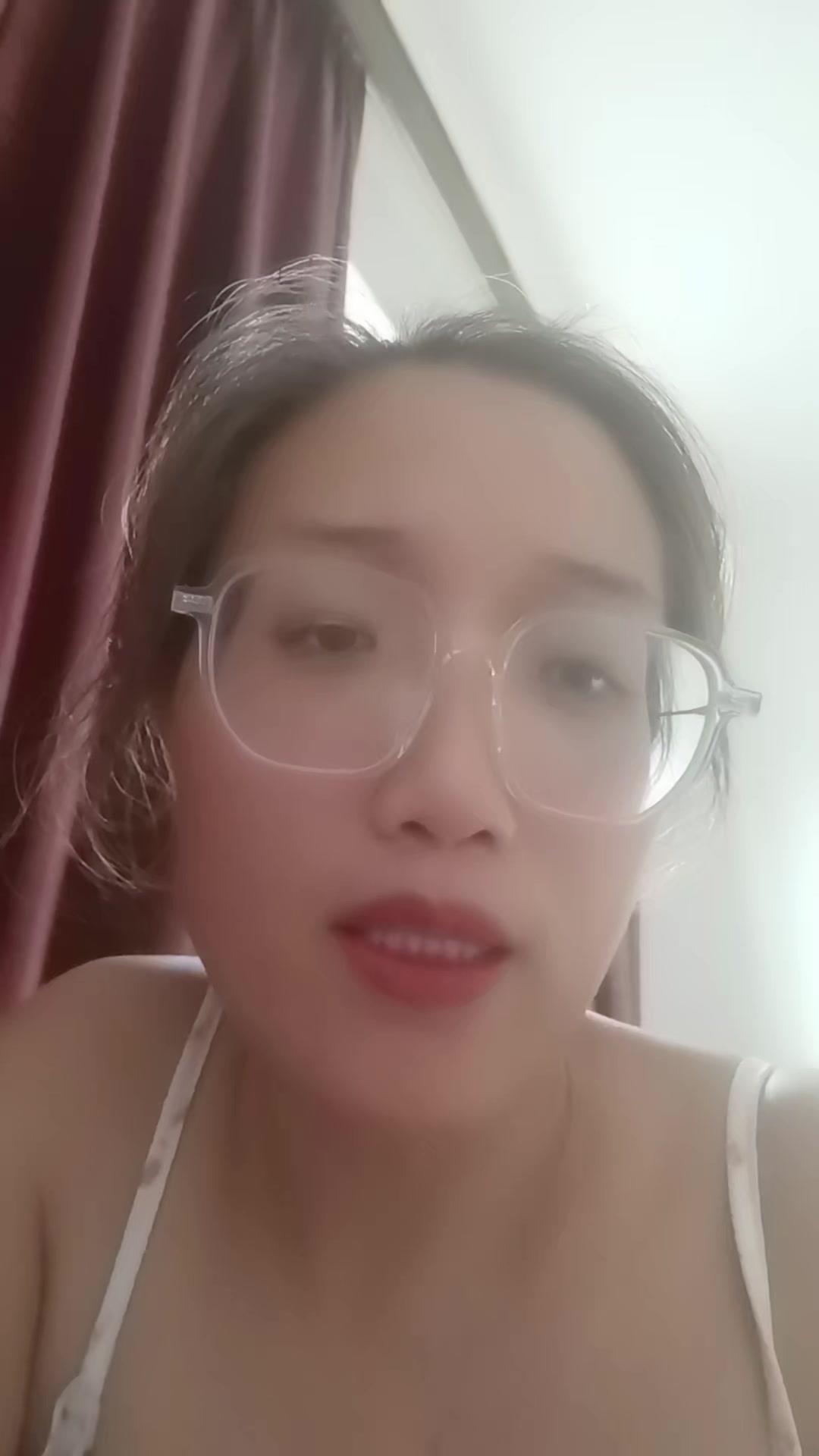 同为职场人，女性更优秀？💡同样工资下，女性要比男性优秀很多。职场默认托举男性，
