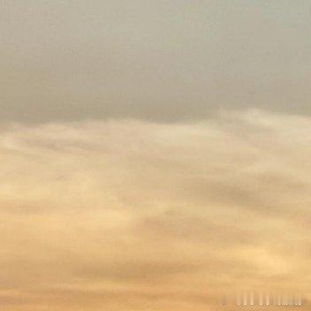 当我发现，我不舍之人，没有半分怜我之意，我瞬间就释怀了。人真的会在某一刹那，一场