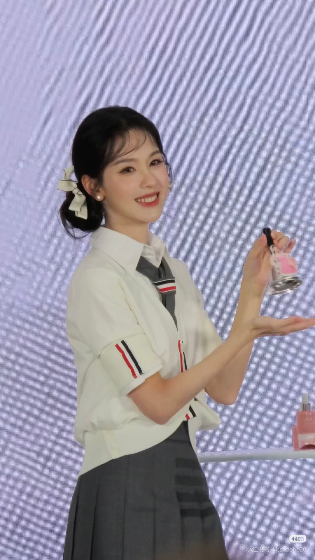 陈都灵品牌活动学院风，是嘟嘟学姐[期待] ​​​