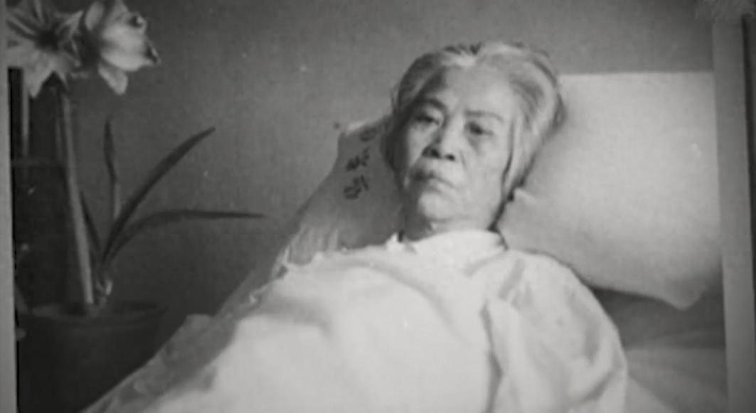 1980年水静前往上海看望贺子珍，闲聊过程中询问贺子珍是否还有未了的心愿吗？
