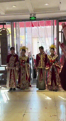 商丘“复制粘贴”婚礼：双胞胎娶双胞胎，幸福直接翻倍
 河南商丘这场婚礼，网友直呼