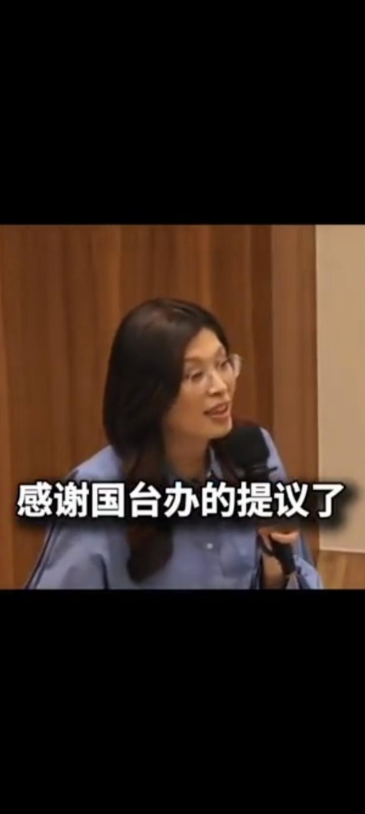 毫无疑问，郑丽文是个和平统一支持者。
无奈兵微将寡，苦不堪言。收拾国民党这个烂摊