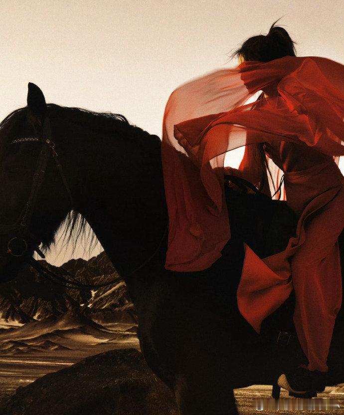 白鹿唐宫奇案定档海报 《唐宫奇案》海报贴合剧情超用心！定乾坤寻真相，2 月 5 