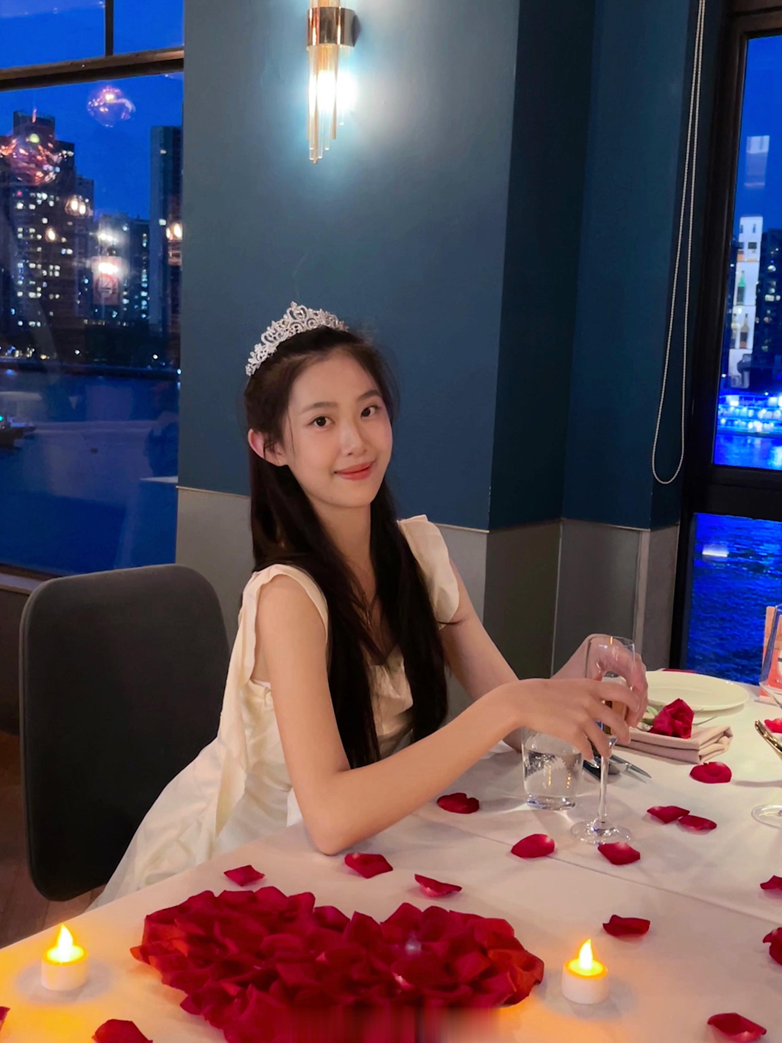 8.18许愿啦~🎂🥂 ​​​