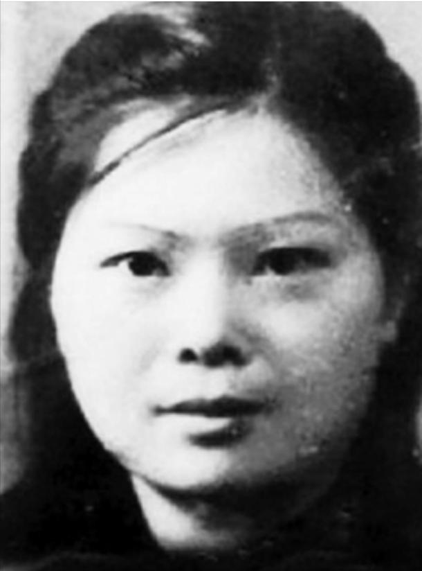 1942年5月27日，陈独秀病逝于四川的一个小山村里，临终前对小29岁的妻子潘兰