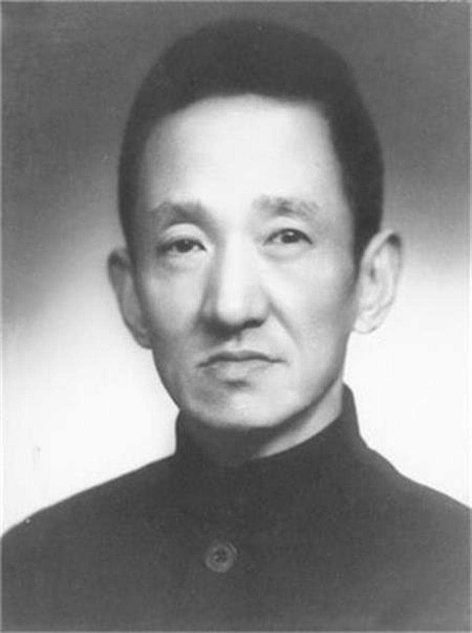 "如果她通共，该枪毙就枪毙，别留情。"

1947年，毛人凤登门，带来一个噩耗—