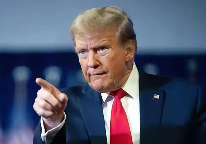 特朗普怒斥记者：你给我出去！

4月19日，特朗普接受媒体采访，本来好好的流程，