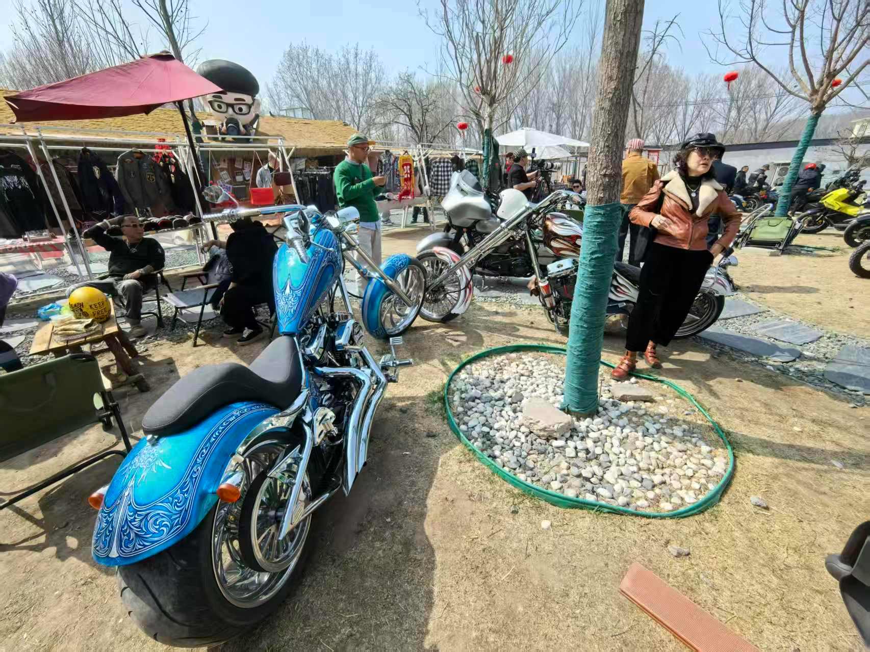 车若初见 好帅的摩托车呀，有没有小伙伴知道是什么型号