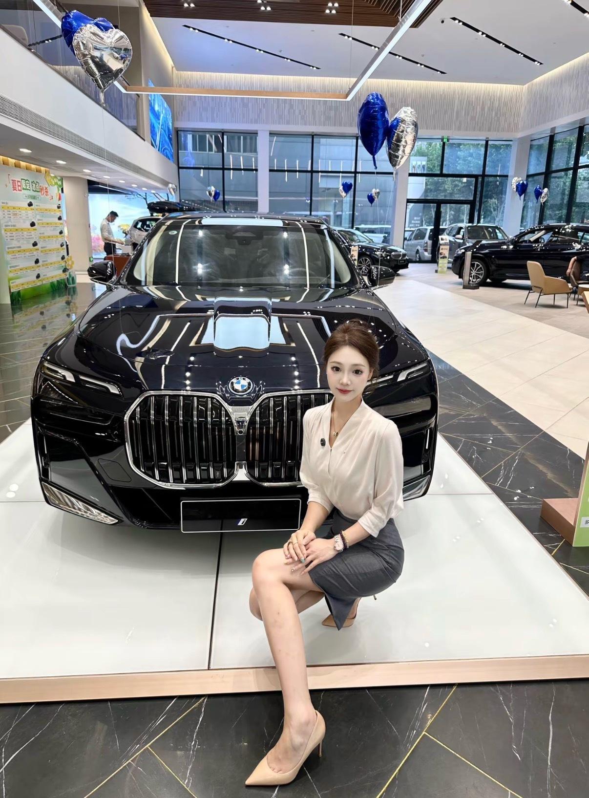 纯电7系优惠很大 ​​​