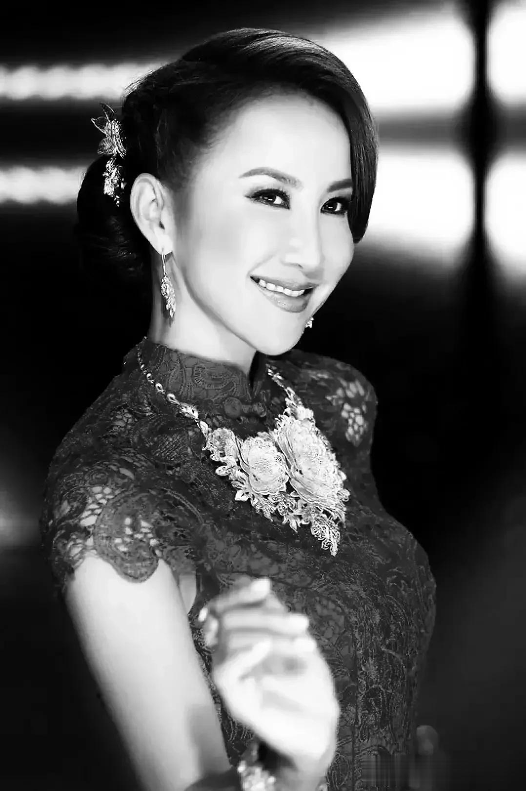 一把指甲钳就结束了生命，李玟真的好可怜，她走之前有强烈的求生欲。

也许那一刻，