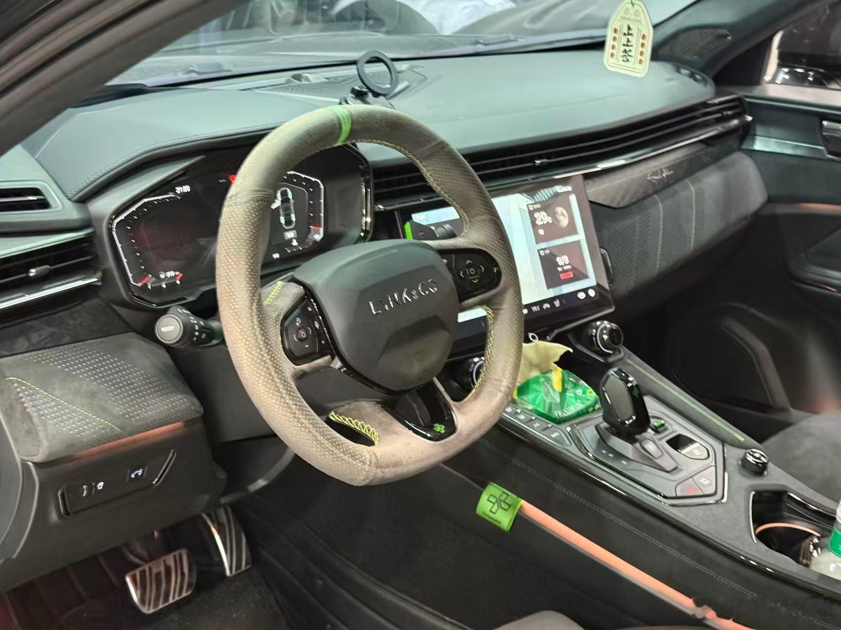 深夜拿下全网稀有 领克05+2022款 2.0T自动 四驱探索版指导价23.58