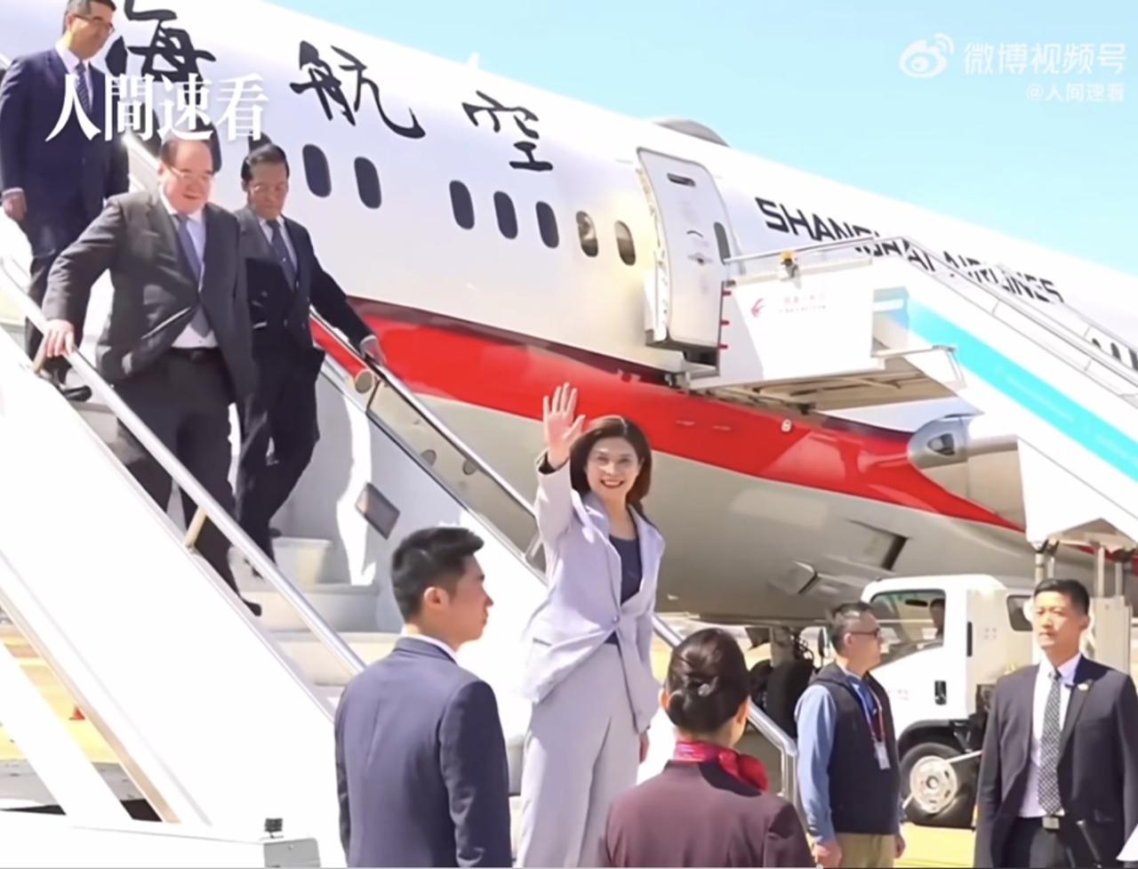 郑丽文到上海，受到热烈欢迎！