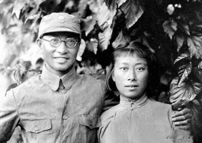 92年陈赓将军遗孀傅涯赴台湾，十余辆接送车辆排队，傅涯感慨：我都不知道要坐哪一辆