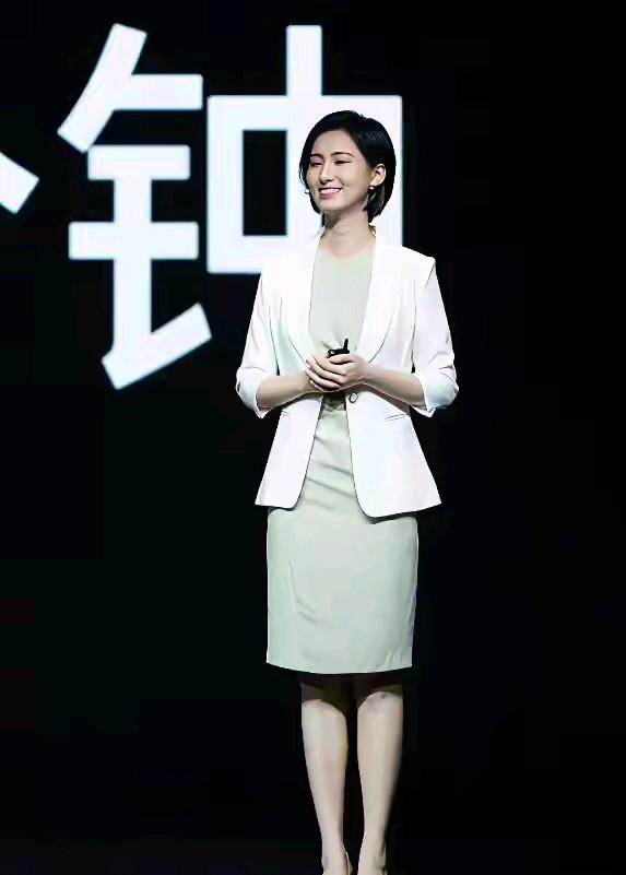 作为莫妮卡多年好友我很理解她选择从OPPO离职，这一切都是最好的安排，作为OPP