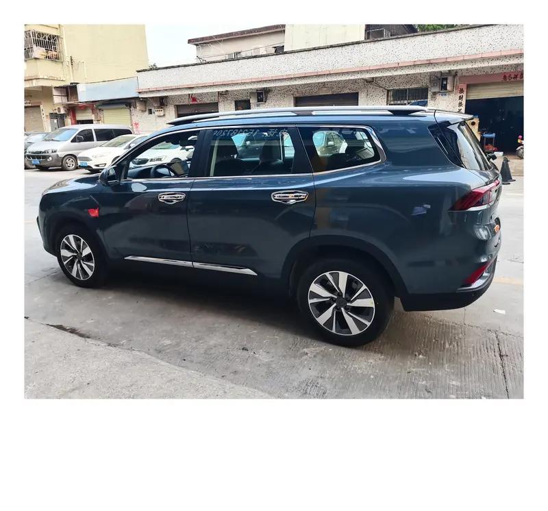 启境GX7定位为大五座SUV，面向追求生活品质与家庭平衡的“悦享生活大玩家”。它