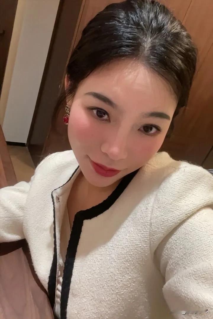 性感少妇高雅气质美女 高清美女