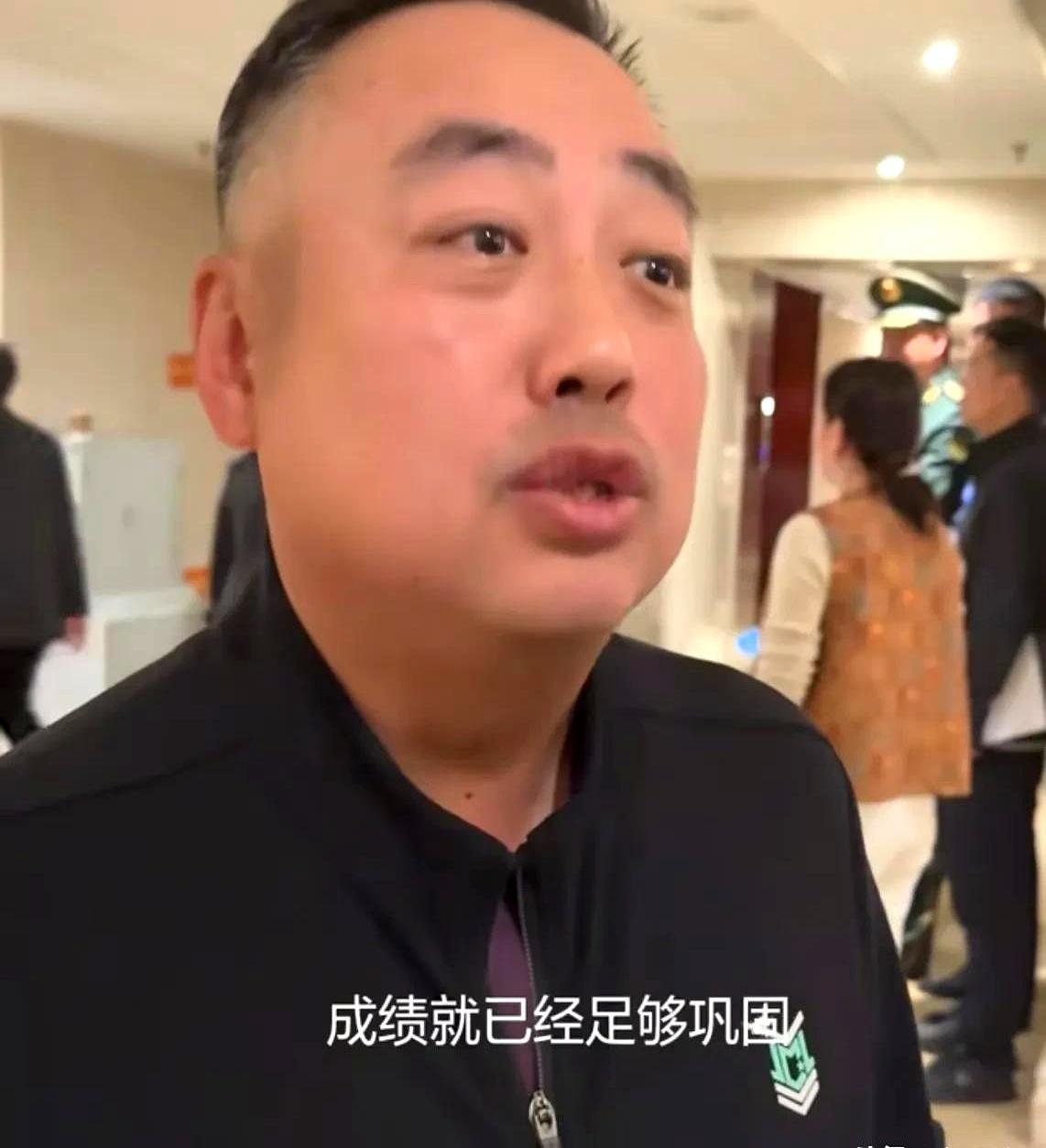 樊振东跌出世界排名，你以为他凉了？刘国梁冷笑一声，把底牌砸在桌上。
 
你看看朱