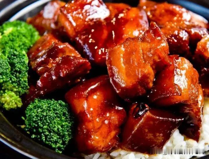 同一品种猪肉，五花肉14块，腿肉只有10块，并不是商家玩噱头，而是许多人压根不懂