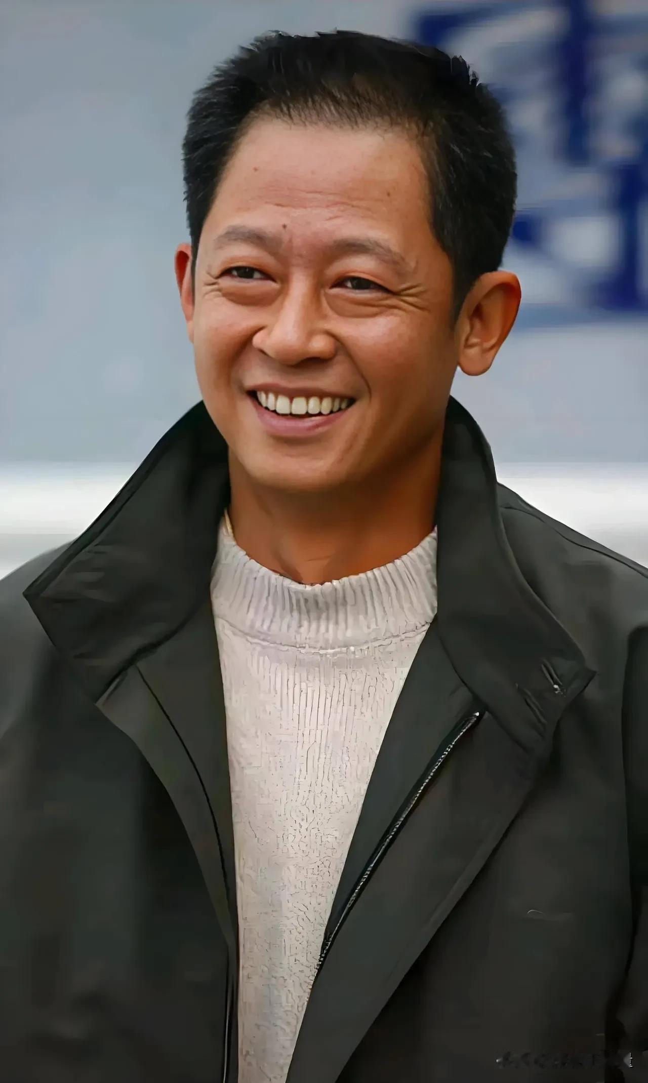 著名演员王志文一段话直击人性：
“看问题不能只看面，要看本质 。有人揣着私心让你