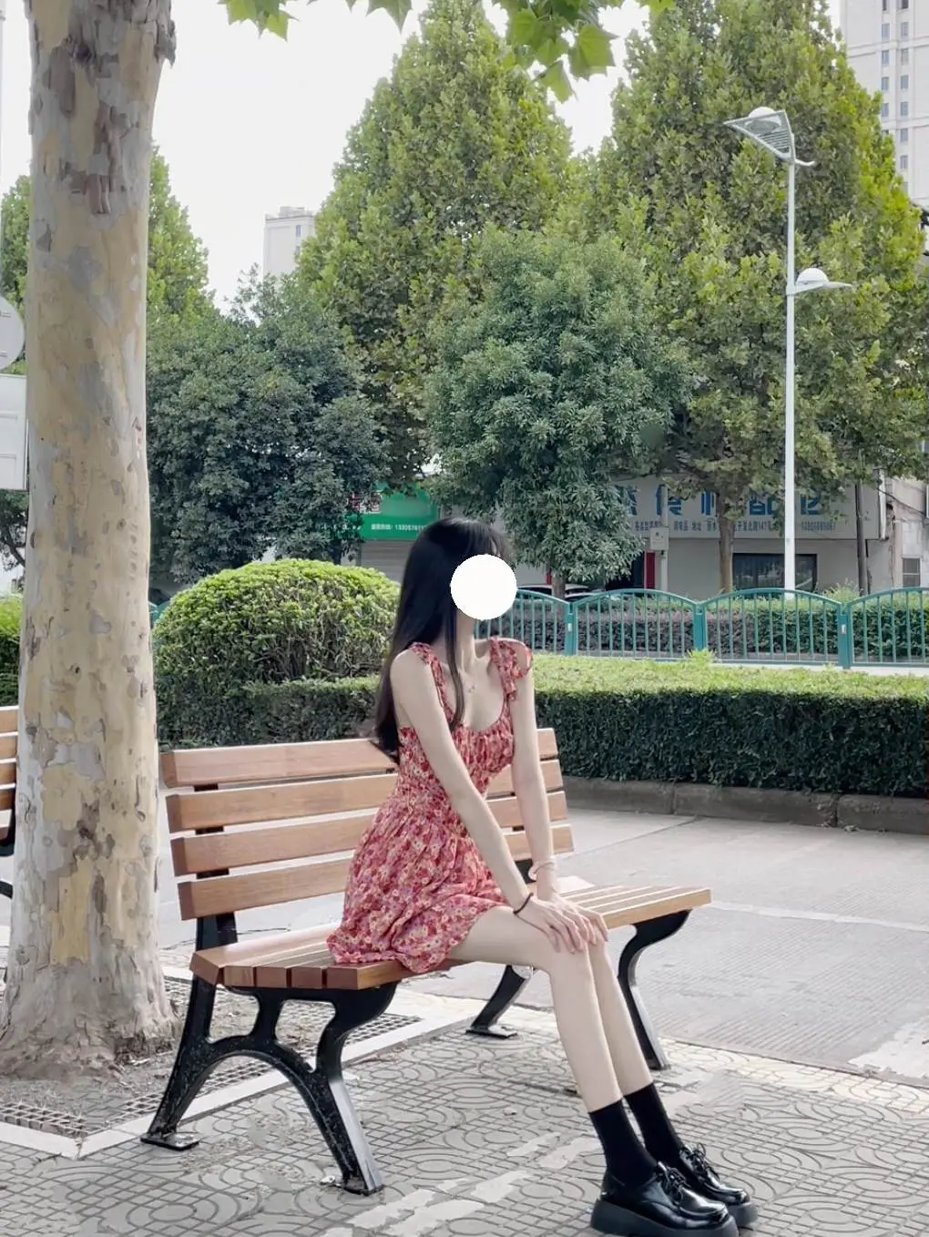 怎么不算肤白貌美大长腿呢。