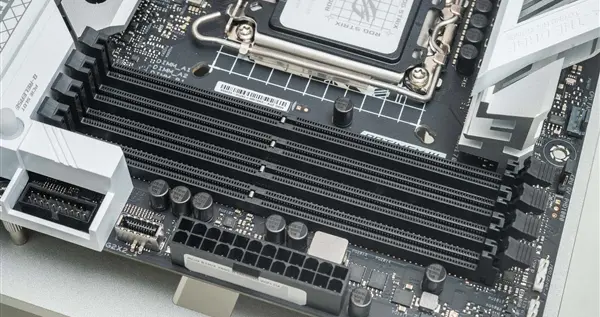 內存市場徹底亂套！DDR3主板銷量瘋漲2-3倍：離DDR2不遠了