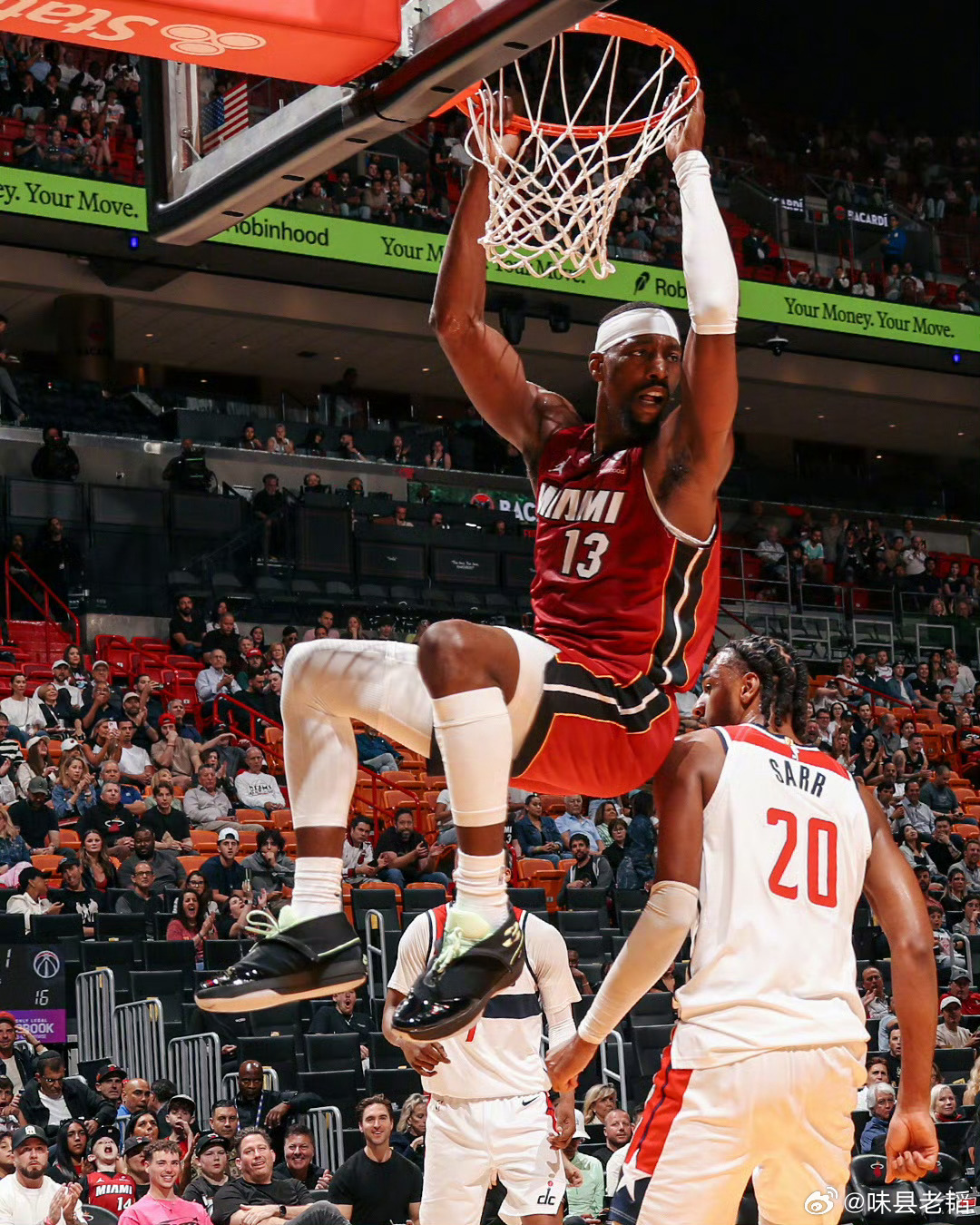 3月11日，阿德巴约在首节轰下31分的情况下，后三节保持进攻火力，末节举全队之力