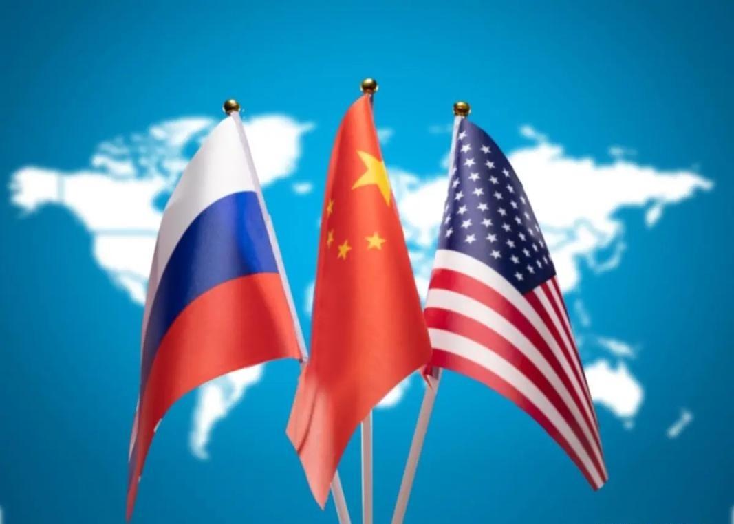 中美俄构成当今世界核心大国格局，三边相互交织、制衡共存，深刻影响全球局势走向。
