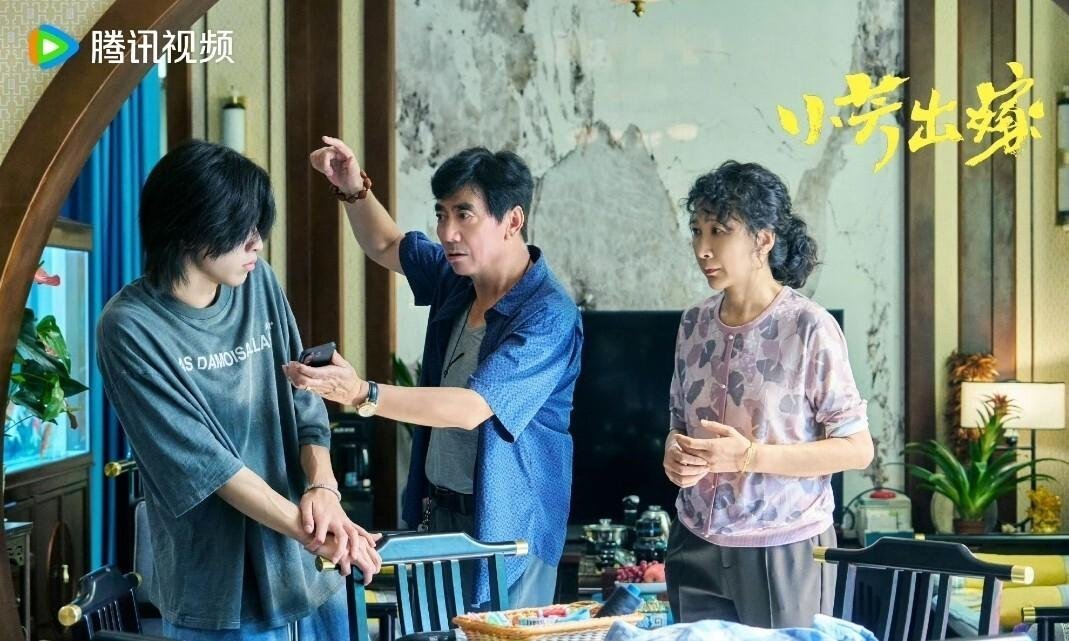 央八黄金档又一好剧上新啦！央妈甄选，阵容能打，颇有爆款潜质，野趣乡土婚恋设定吸睛