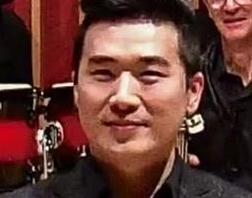 青年指挥家李梳曈于2026年2月11日在纽约州遭遇车祸，不幸离世，年仅35岁。