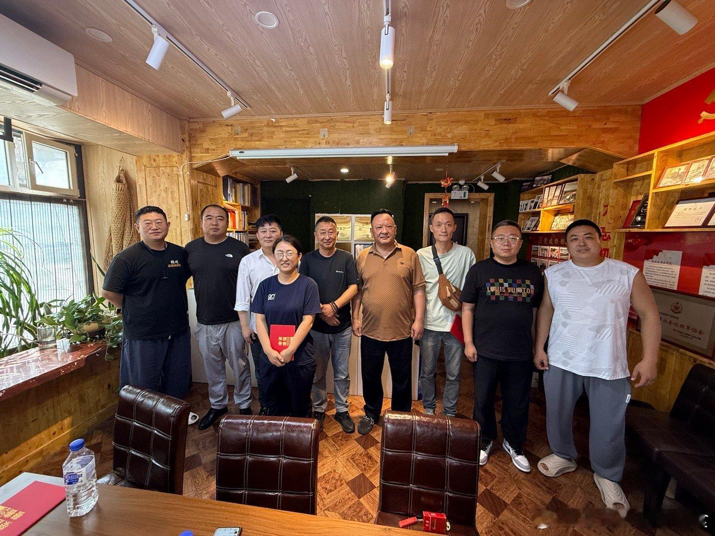 【锦州八人入选“锦州烧烤”宣传大使】为进一步推广锦州烧烤文化，扩大锦州烧烤品牌影