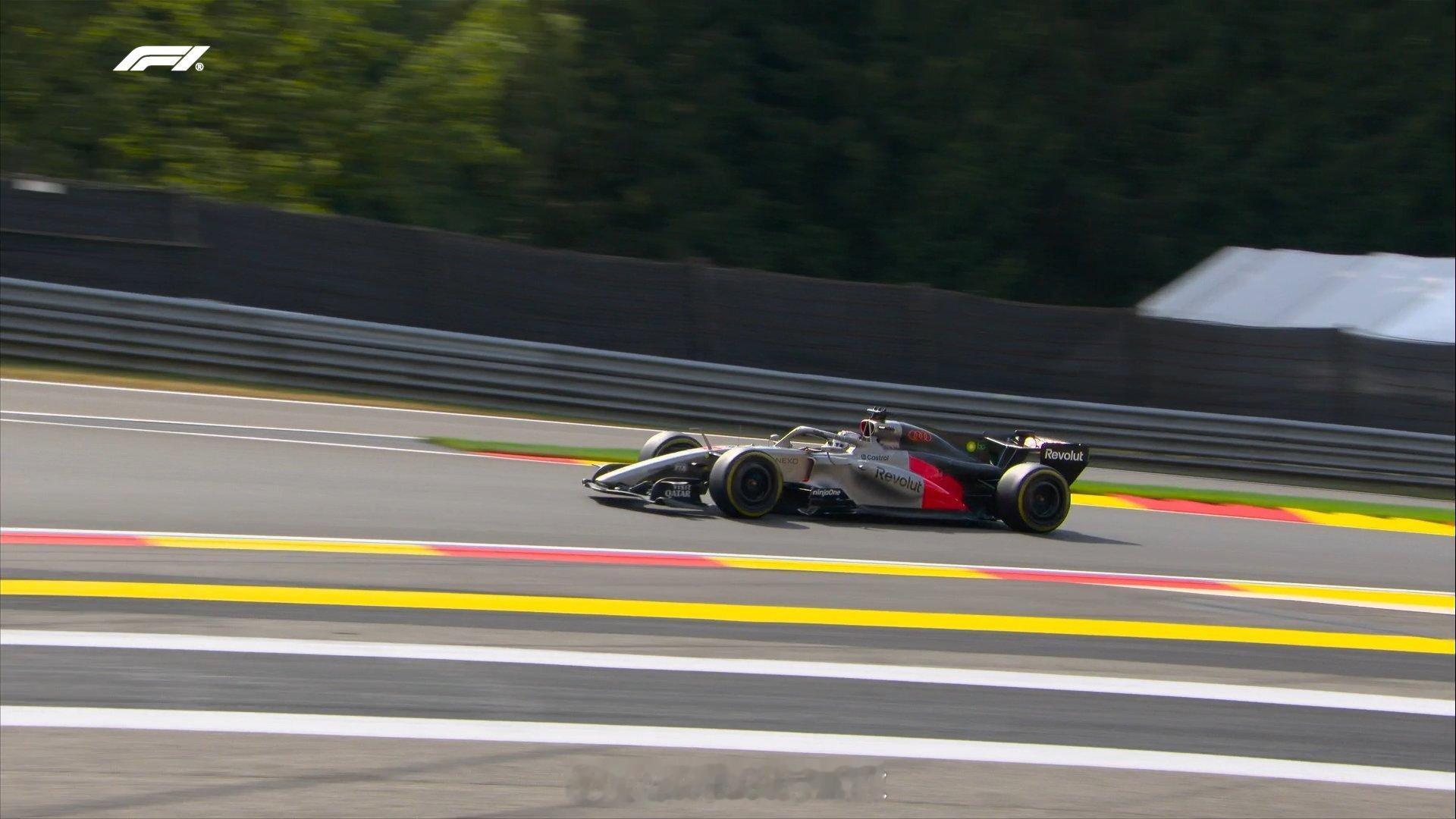 二练还剩40分钟比赛重启！F12026F1比利时大奖赛  cr：F1世界锦标赛 