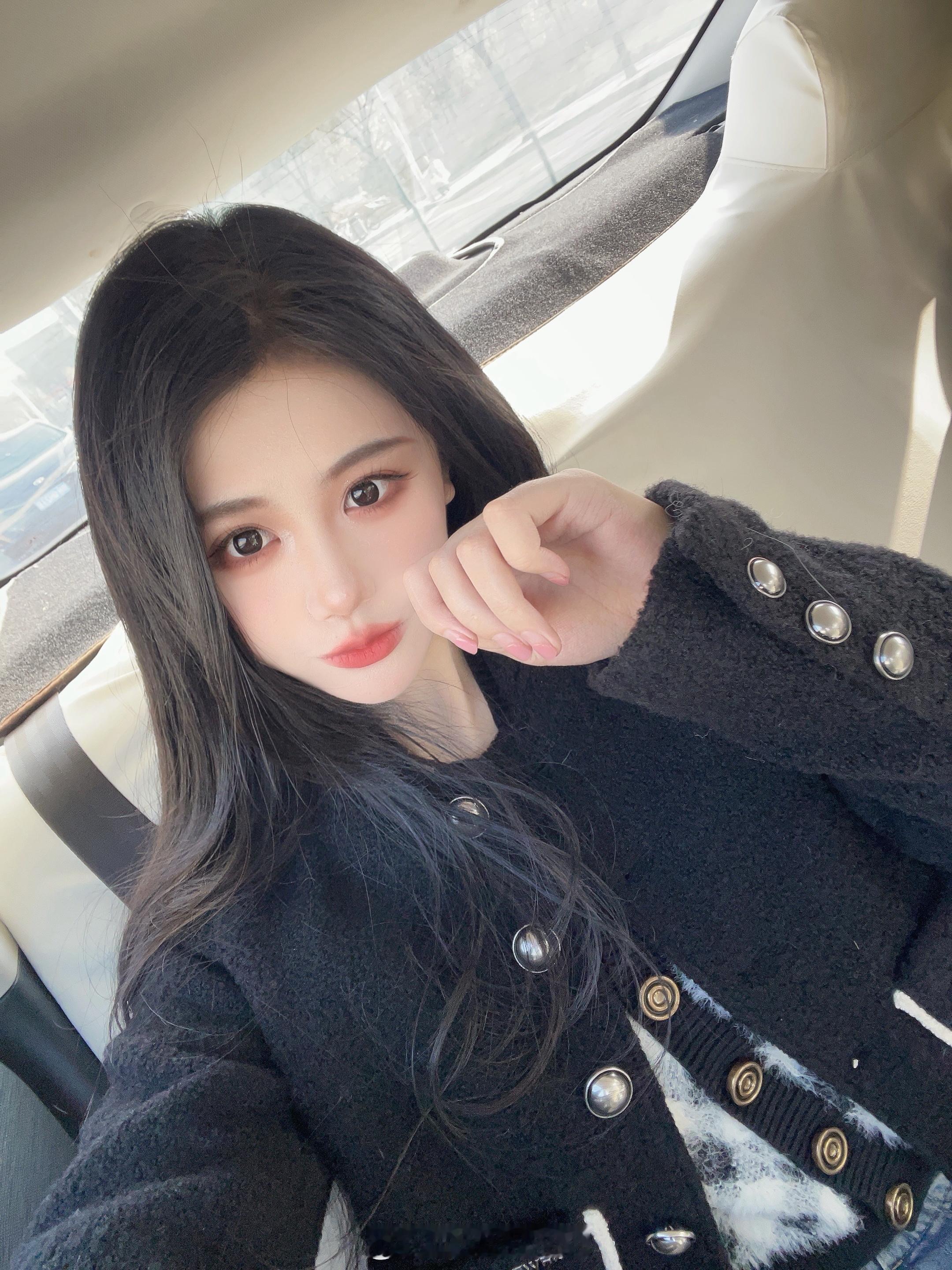 最近好喜欢黑色😎 