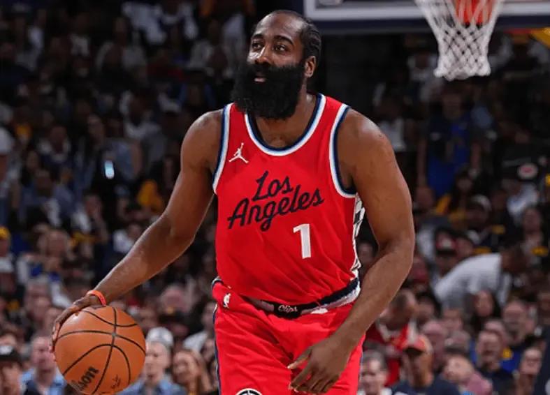 NBA季后赛首轮最令人失望的球员，你认为是谁？
①詹姆斯哈登（洛杉矶快船）
场均