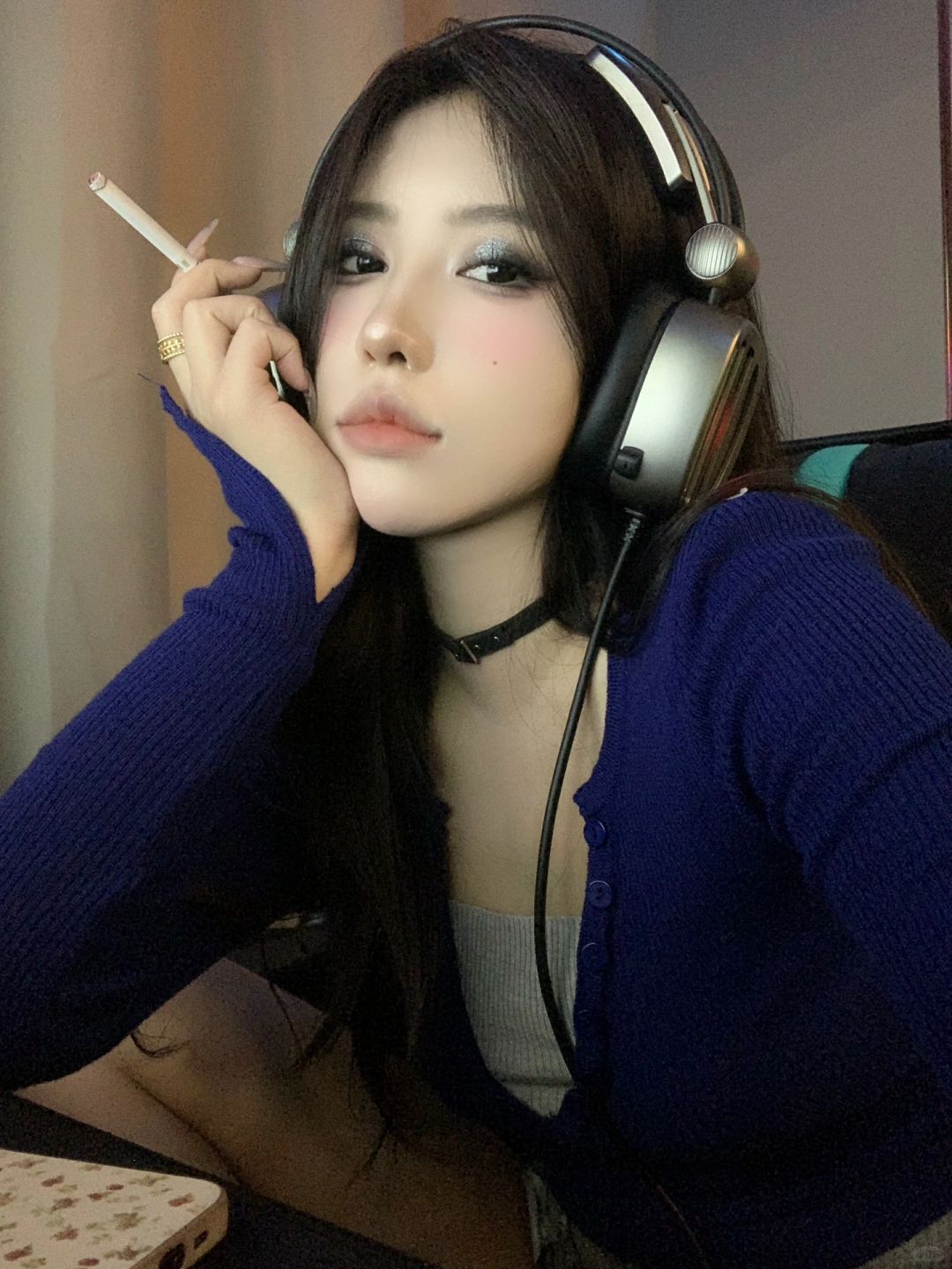拜托网吧拍照也很好看的🎮