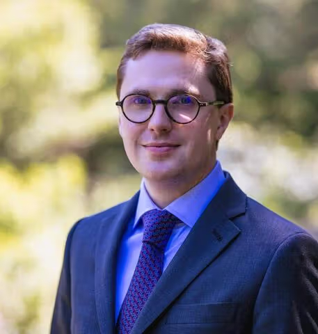 Dean W. Ball 是美国著名的 AI 政策专家、科技战略学者，现任 Op