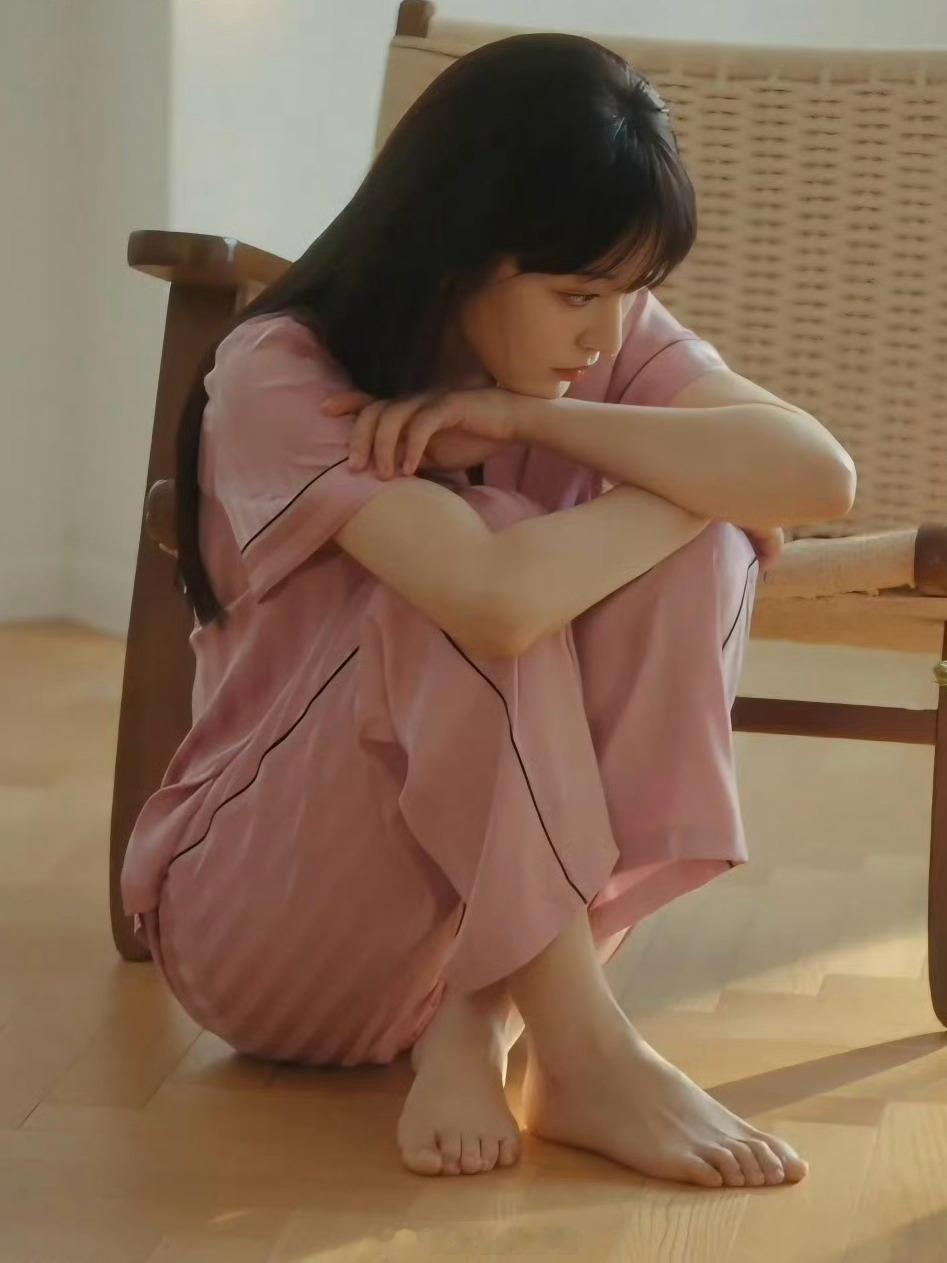 田曦薇好甜美的小姐姐 ​​​