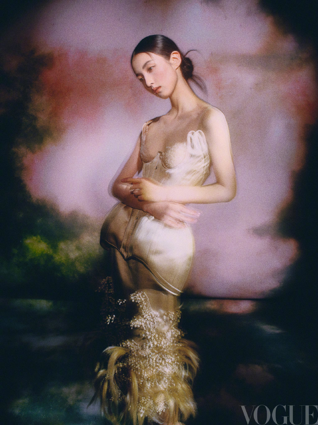 VOGUE有自己的换乘恋爱 宋佳她们四个大光明造型绝了！发胶量能绕地球三圈，穿红
