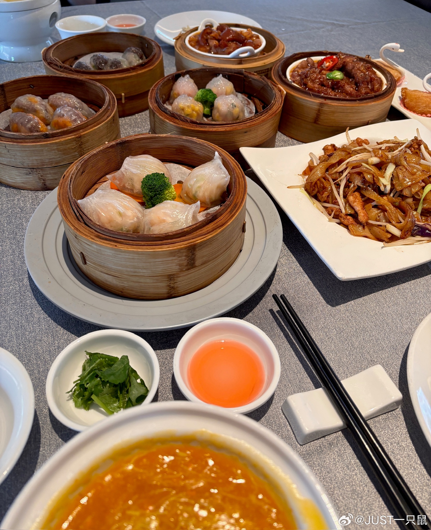 我吃🥢 