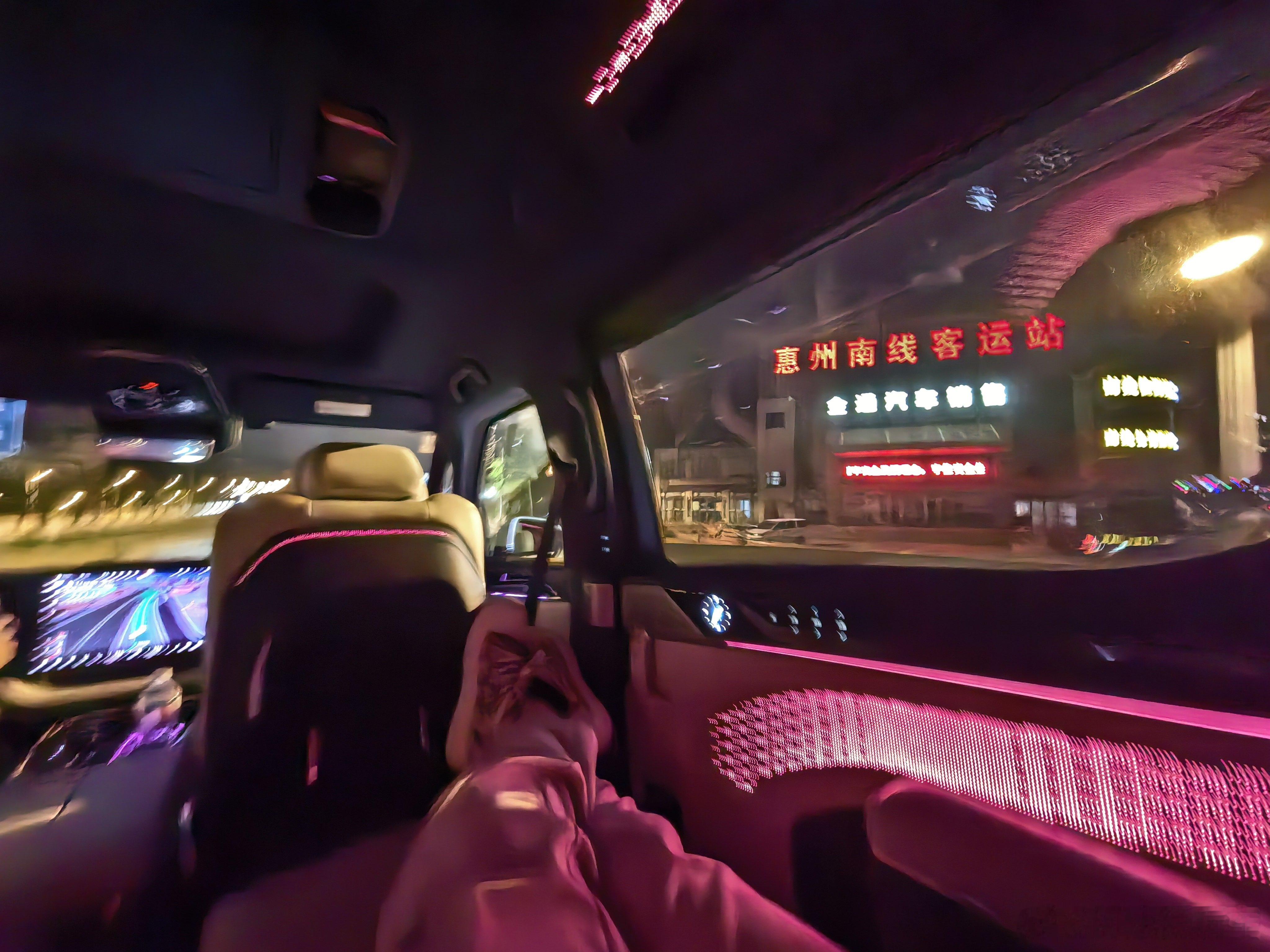 半夜发神经，回老家吃宵夜。阿康爱玩车 惠州宵夜