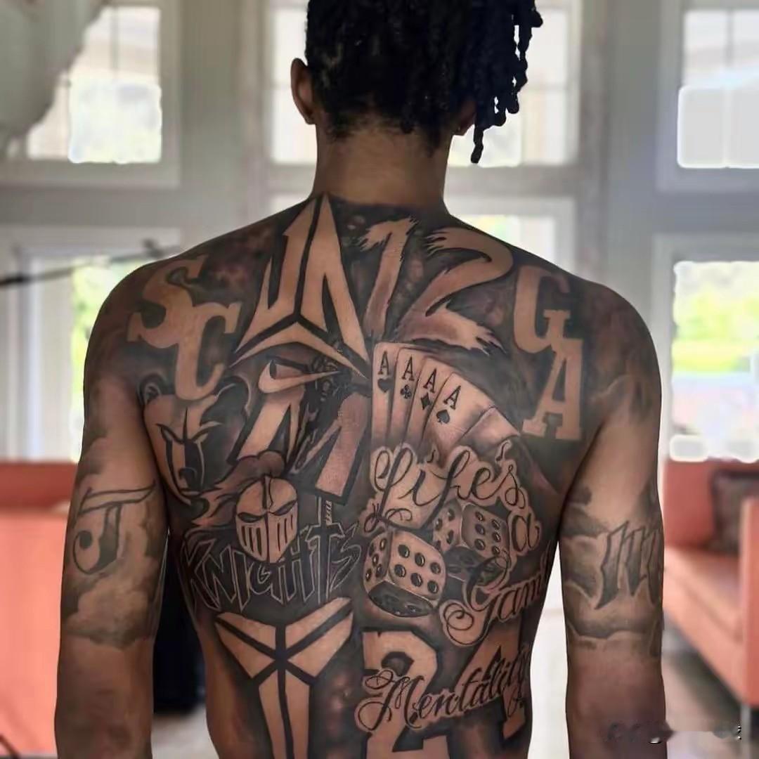 看图才球员[比心]